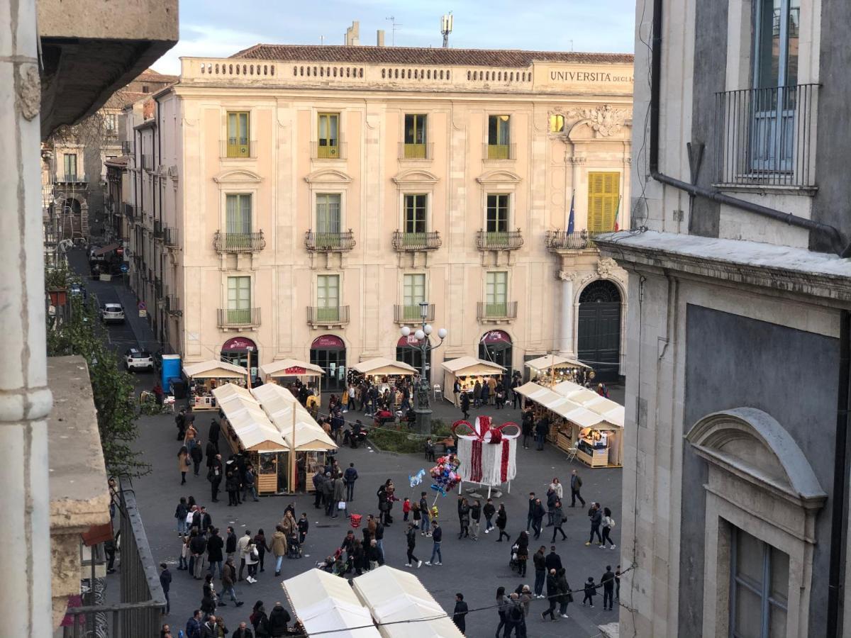 Sicily Wonderful Piazza Universita' Villa Catania Exterior foto